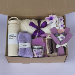 [PURPLE] LOVE-IN-A-BOX GIFT HAMPER